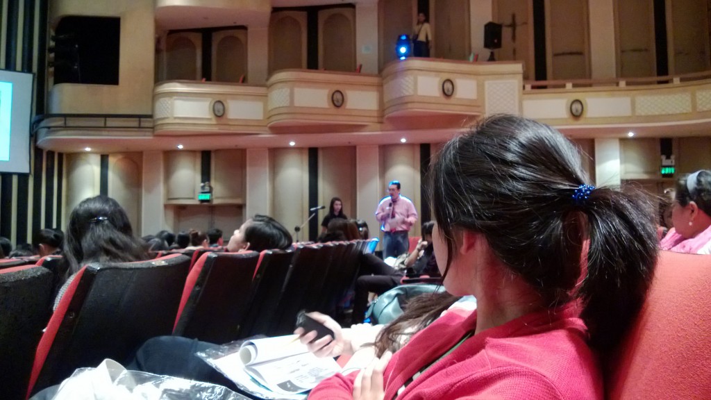 Sonnie discussing one step back two steps forward principle Step back talk by Sonnie at an HR Youth Congress